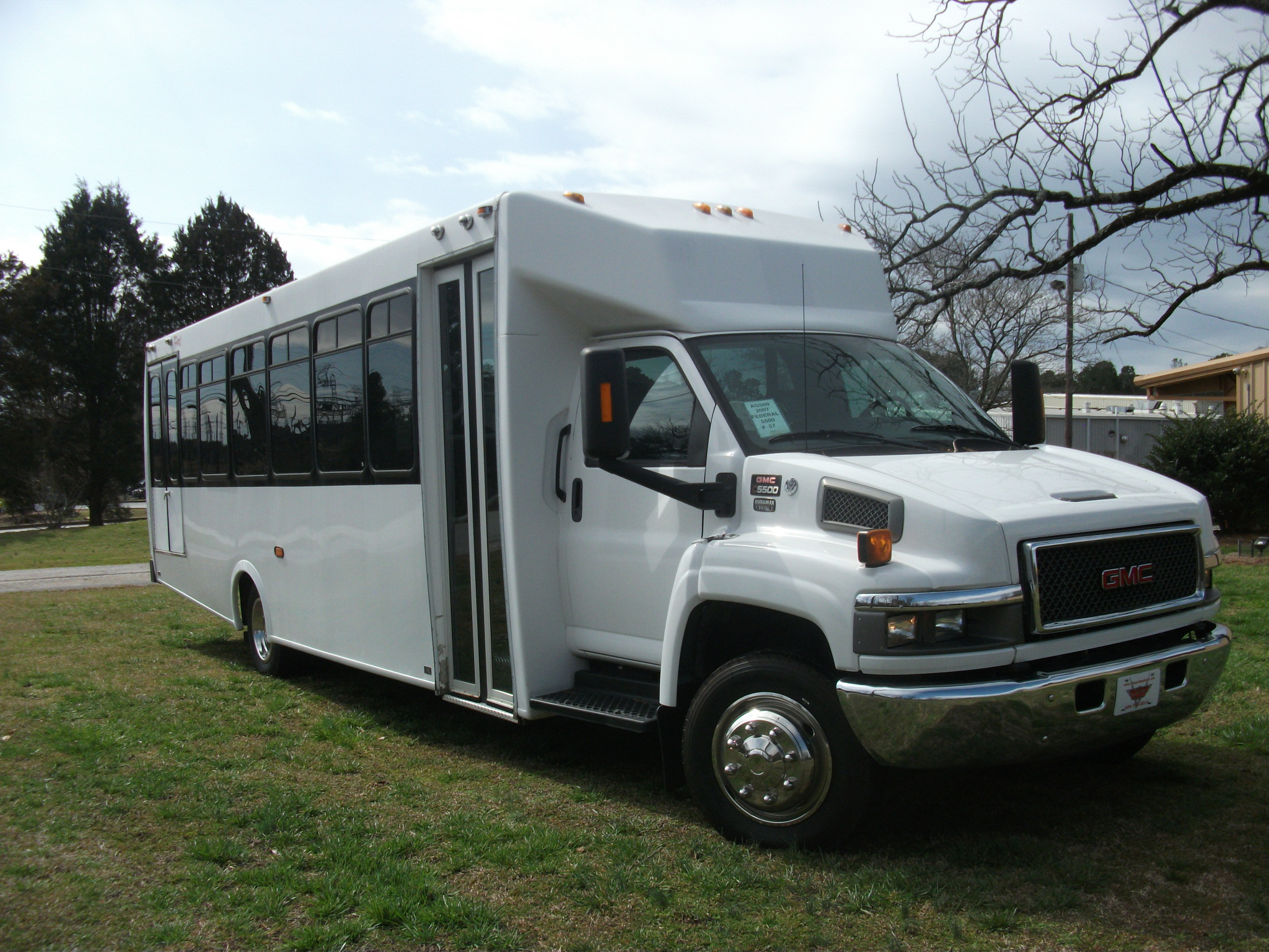 2007 GMC Federal Coach – AG569